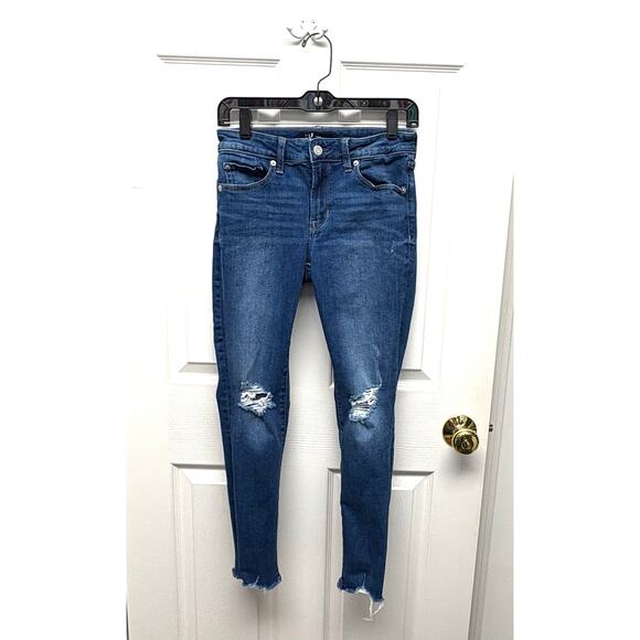 Gap Universal Leggings, Distressed Dark Wash, Cropped Length, 
Size 27 or 4 - Picture 1 of 3